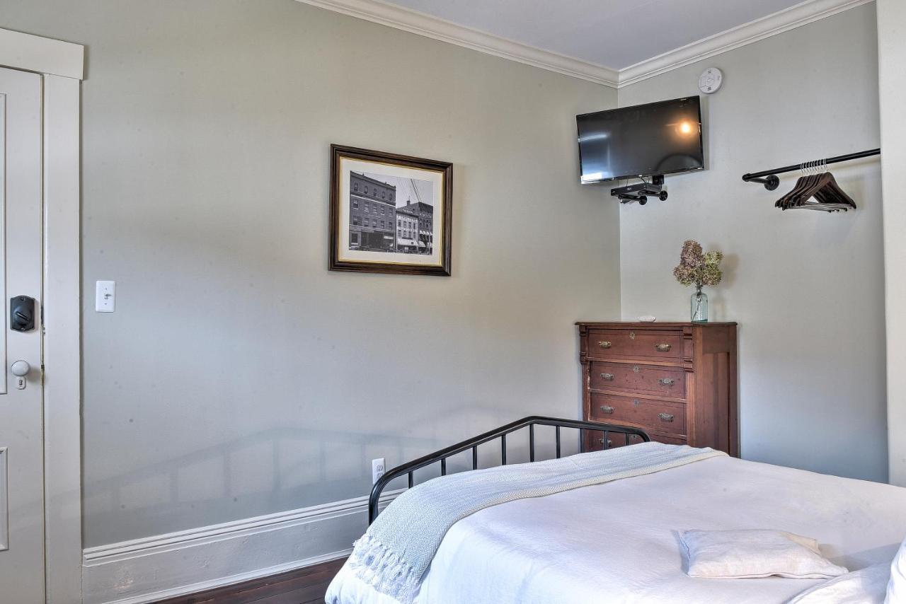 The Burrell House Hotell Keene Eksteriør bilde